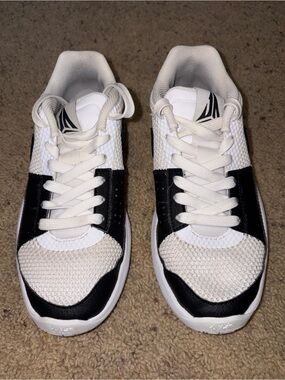 Nike Kids White and Black Low-Top Athletic Sneakers